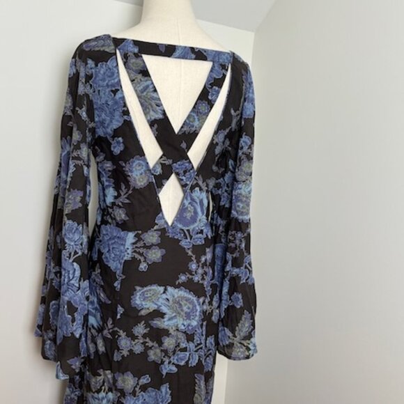 NWT Free People maxi dress with bell sleeves, size 8 - Picture 3 of 12